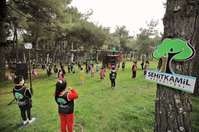 Gençlik kampu 4 mevsimde onbinlerce kişiyi misafir ediyor
