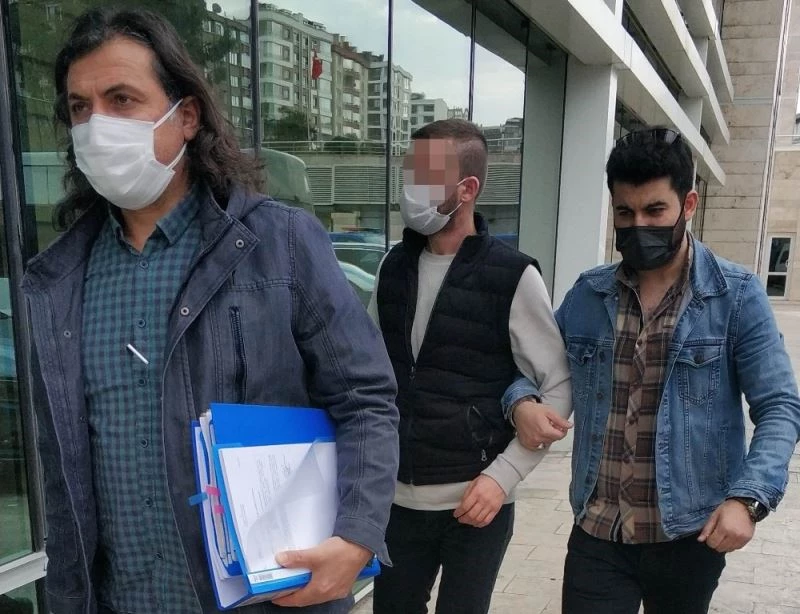 İnternetten satışa sunulan telefonu sahte parayla satın aldılar
