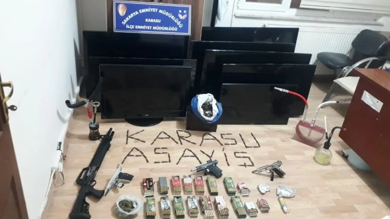 Uyuşturucu komasına giren arkadaşlarını ölüme terk etmişler
