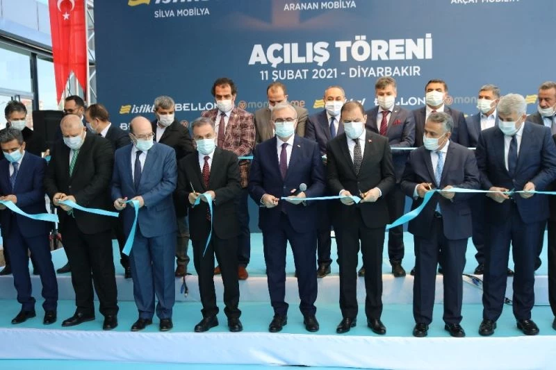 TMSF Başkanı Gülal, Diyarbakır’da mağaza açılışına katıldı
