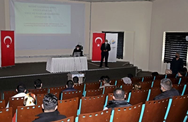 Van Büyükşehir Belediyesi personeline resmi yazışma eğitimi
