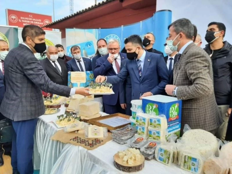 Bakan Pakdemirli’den Manyas kelle peynirine övgü
