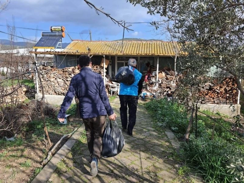 Müftülükten ihtiyaç sahiplerine gıda yardımı
