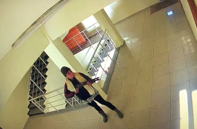 Kaçak kulübesi yıkılan kadın pompalı tüfekle dehşet saçtı: 1’i zabıta 3 yaralı
