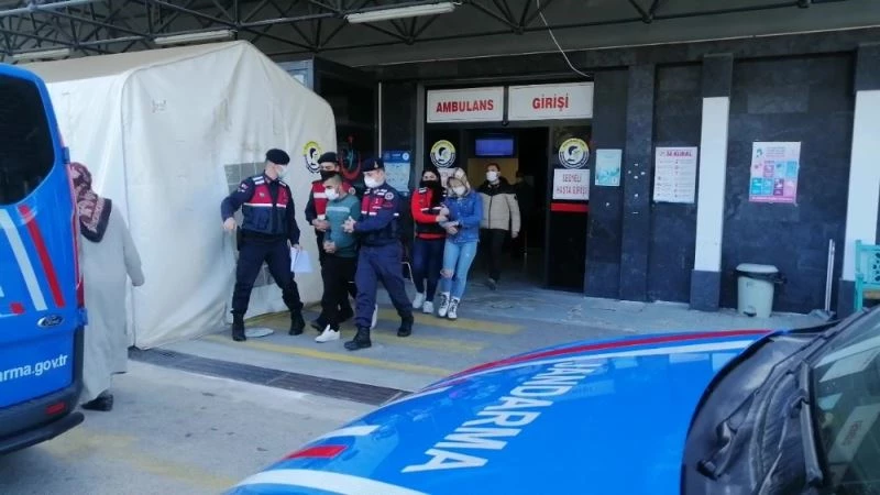 Uyuşturucu parası için sevgilisiyle birlikte hırsızlık yaptı
