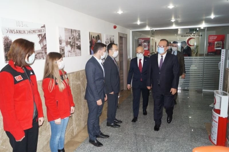 Canbolat: “Türk Kızılay umut oluyor”
