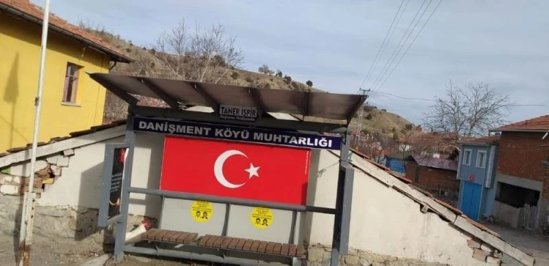 Ortaköy Belediyesi, Danişment köyüne oyun grubu hediye etti
