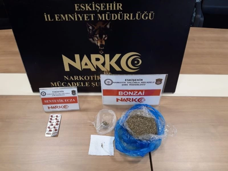 Uyuşturucuları çöp poşetine saklayan şüpheli tutuklandı
