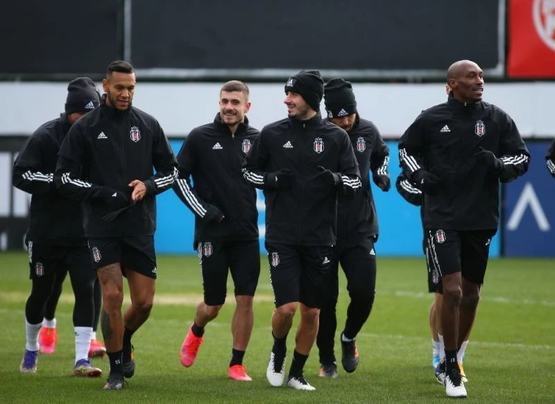 Beşiktaş’ta Dorukhan ve Gökhan müjdesi
