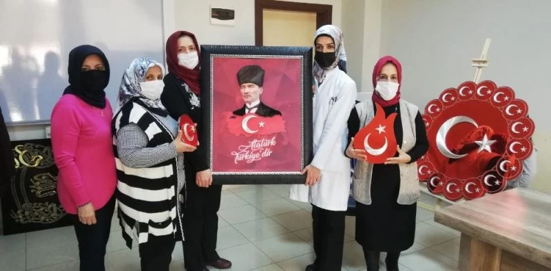 El emeklerini sanata dönüştürüyorlar
