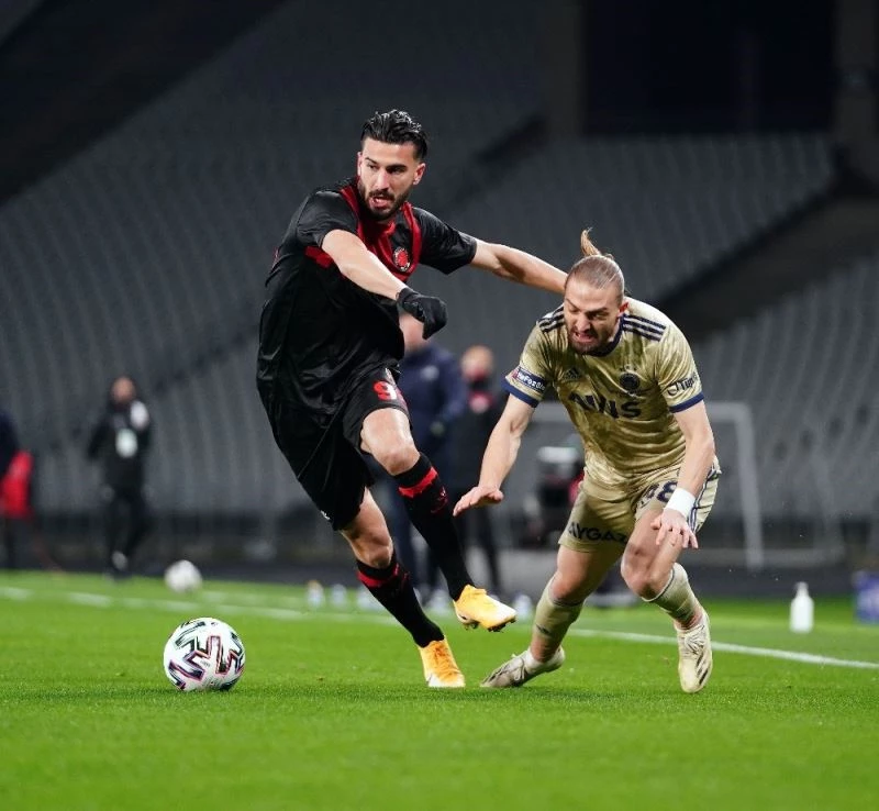 Kemal Ademi eski takımına karşı
