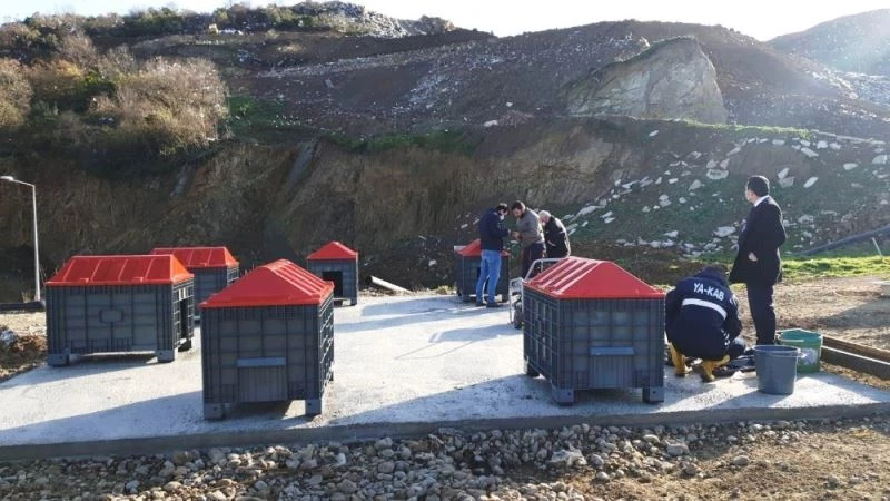 YAKAB Alanına 15 yeni köpek kulübesi
