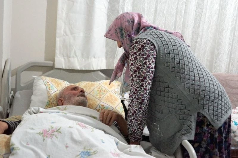 Yıllardır gözü gibi baktığı eşi ve kızına Sevgililer Günü sürprizi böyle oldu
