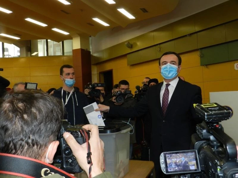 Kosova’da muhalefet lideri Kurti oyunu kullandı
