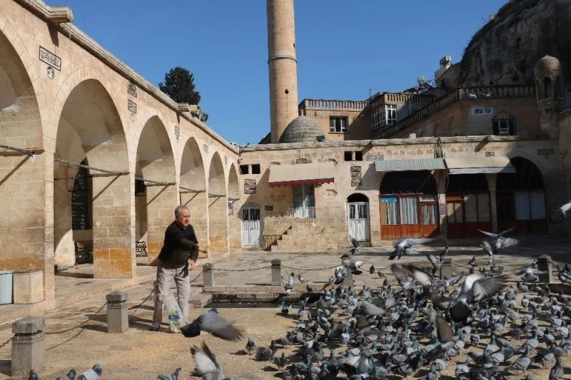 Sokağa çıkma kısıtlamasını onlar için deldiler
