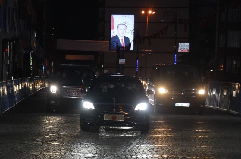 Cumhurbaşkanı Erdoğan, Kadir Topbaş’ın cenazesinin ardından Rize’ye döndü
