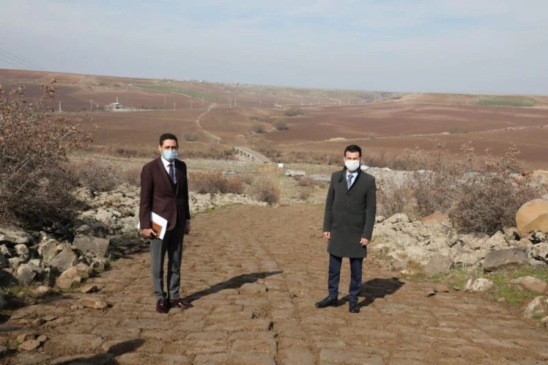 Kaymakam Beşikci’den tarihi yol ve köprüde inceleme
