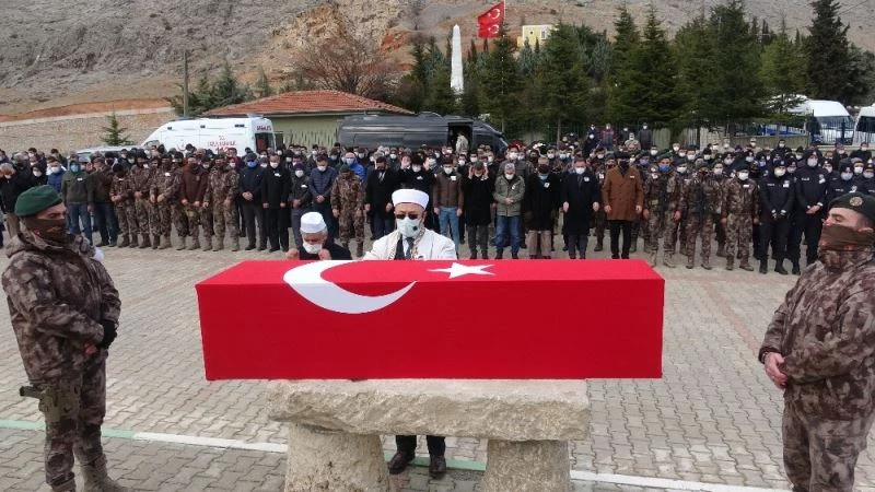 Komiser yardımcısı Eliaçık, son yolculuğuna uğurlandı
