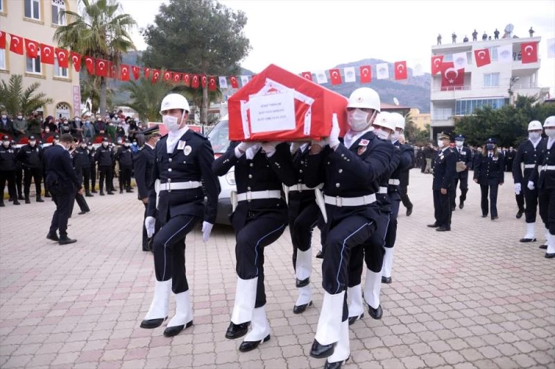 Şehit polis Sedat Yabalak, ebedi aleme uğurlandı