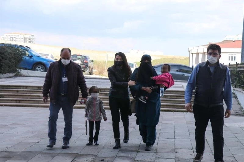 Mavi bültenle aranan DEAŞ mensubu Yeni Zelanda uyruklu kadın terörist adliyeye sevk edildi