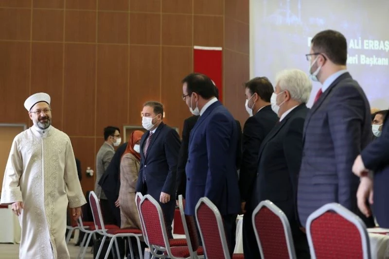 Diyanet İşleri Başkanı Erbaş: “Teşkilatımız salgınla mücadelede sürecin en aktif kurumlarından oldu”
