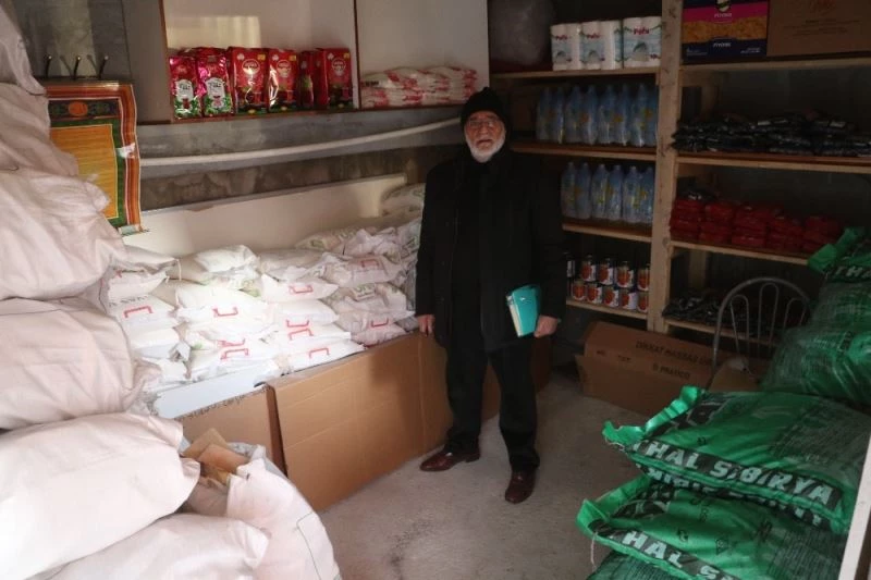 Cami bahçesindeki müştemilatı hayır bakkalına çevirdi
