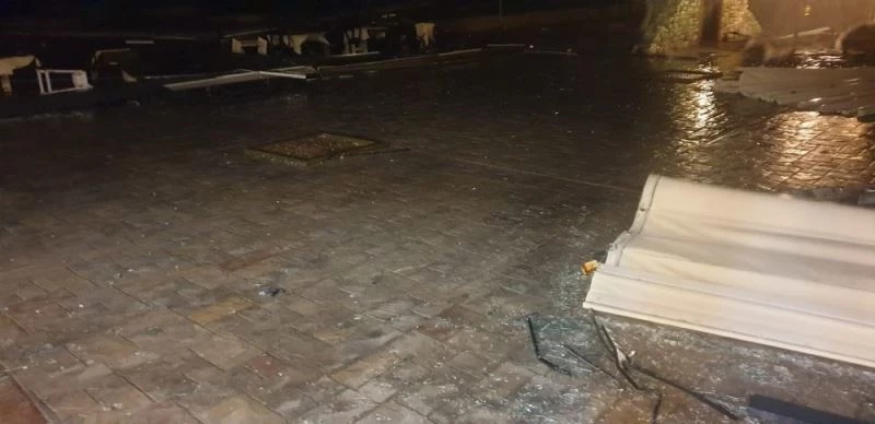 Urla dolu felaketinden sonra fırtına ile boğuşuyor
