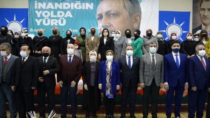 AK Parti Muş Kadın Kolları Başkanlığının 6. Olağan Kongresi yapıldı
