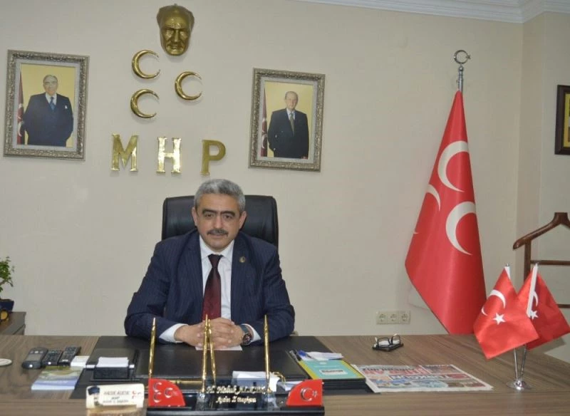 Aydın’da soyut heykel tartışmasına MHP’li Alıcık’tan öneri
