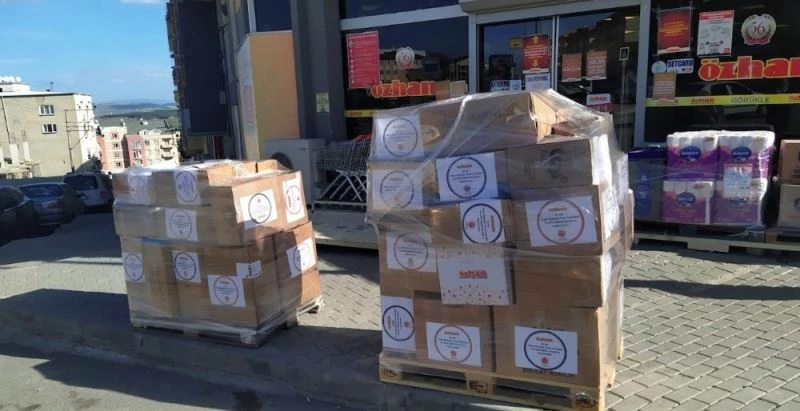 Özhan Gönüllülerinden mavi kapak bağışı
