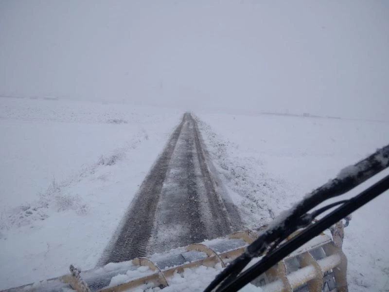 Başkan Orhan’dan İstanbul ve Ankara’ya ‘karla mücadele’ göndermesi
