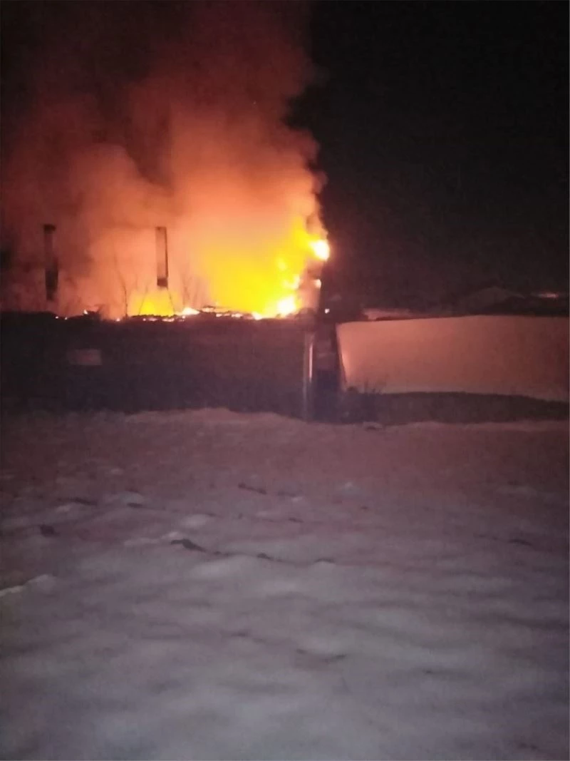 Tekirdağ’da şofben patladı: Ev cayır cayır yandı
