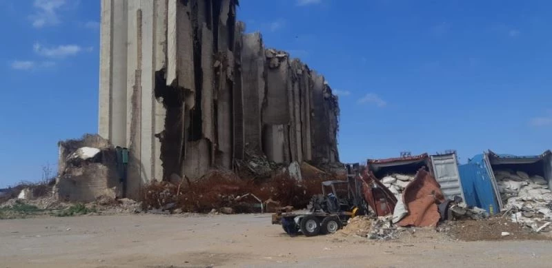 (ÖZEL) Facianın yaşandığı Beyrut limanında, onarım çalışmaları yavaş ilerliyor
