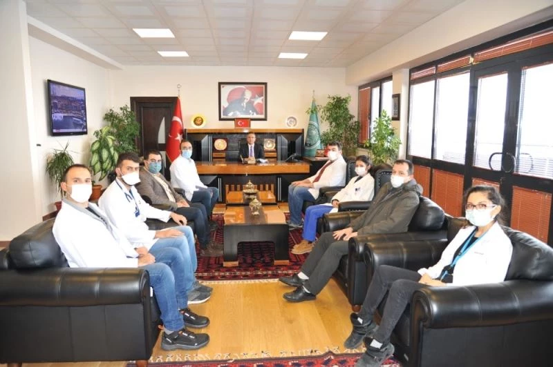 Rektör Kuş, Acil asistan hekimlerini kabul etti
