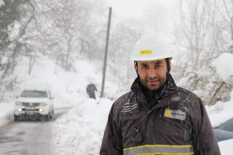 Karın yıktığı enerji nakil hatları için zorlu arazide mücadele veriyorlar
