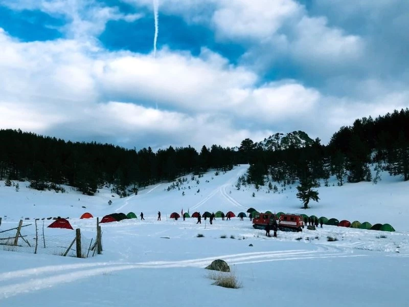 İzcilerin zorlu kursu
