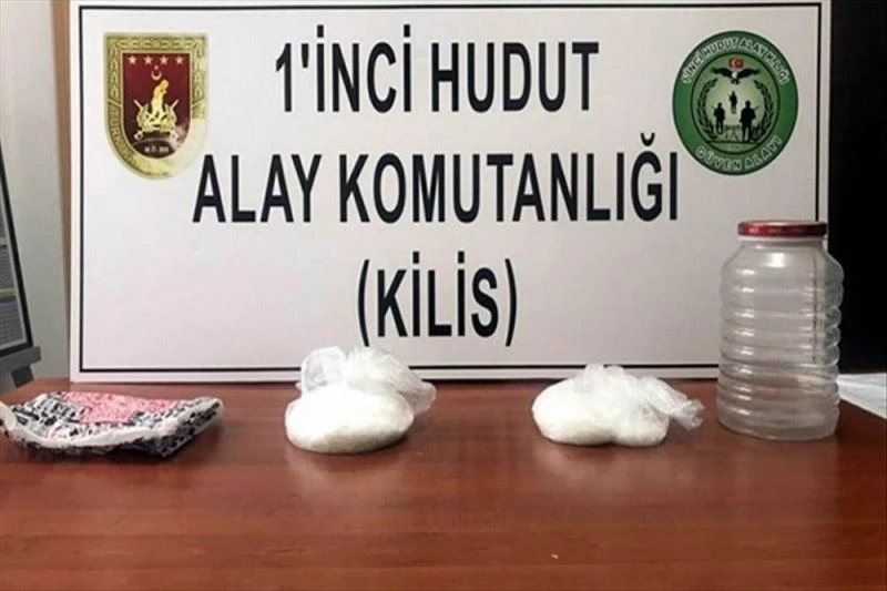 Sınırda 852 gram metamfetamin yakalandı
