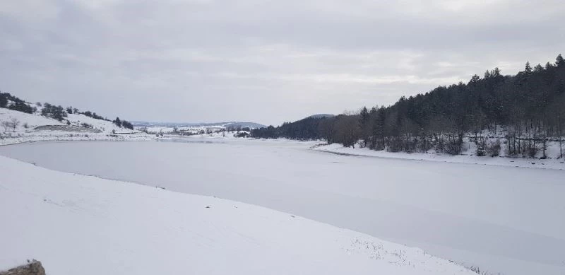 Karabük’ün Eflani ilçesi buz kesti, eksi 24 dereceyi gördü
