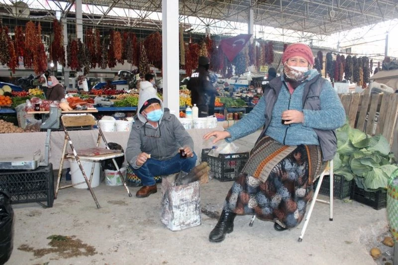 Soğuk, pazarcıları vurdu
