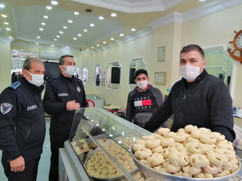 Zabıta tatlıcıları denetledi
