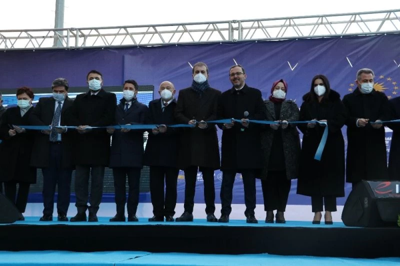 Bakan Kasapoğlu: “Adanaspor ve Adana Demirspor, centilmenlik dolu maçlar izletecekler”
