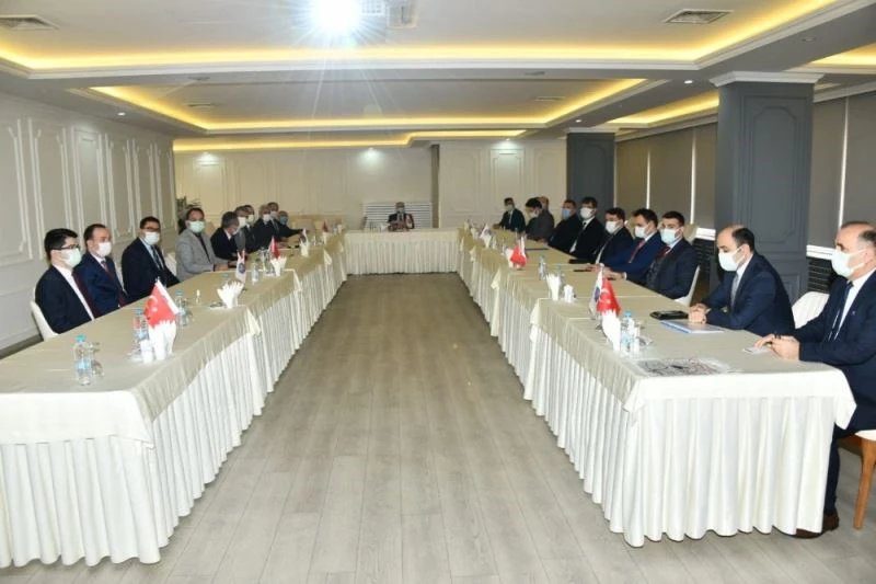 Vali Dağlı: “Tedbirlere toplumsal olarak uymalıyız”
