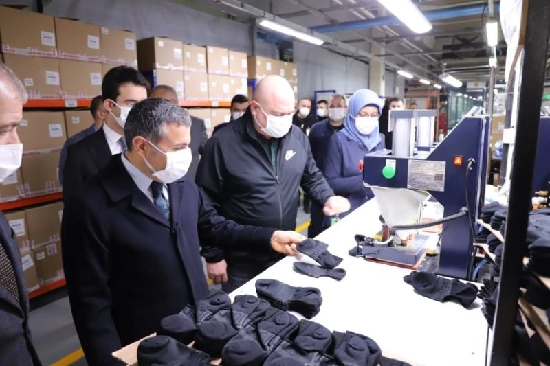 Vali Atay’dan Delta Alfa Fabrikasına ziyaret
