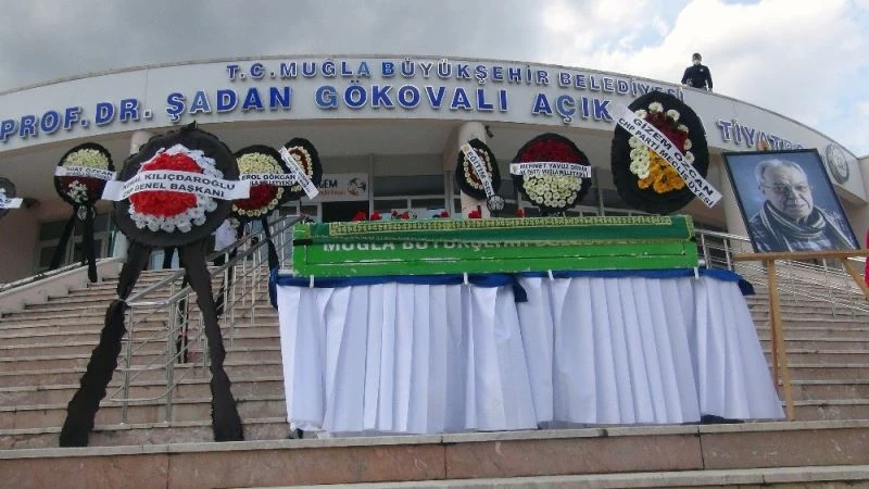 Şadan Gökovalı toprağa verildi
