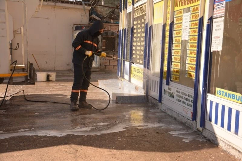 Ergani otogarında dezenfekte çalışmaları
