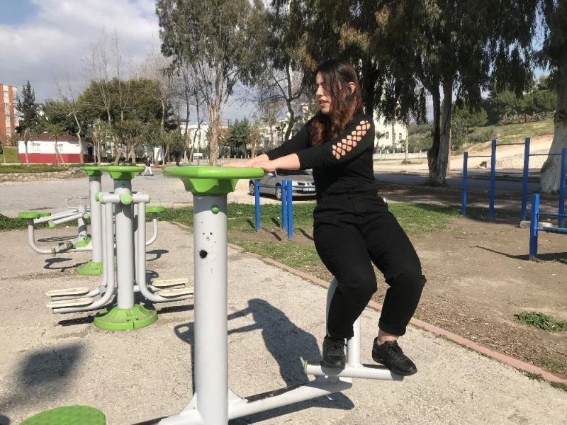 Annesi ağlayarak istedi, 5 ayda 38 kilo verdi
