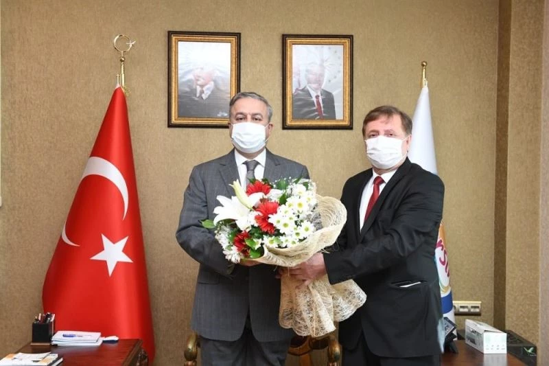 Vali Su: “Vergi vermek vatandaşlık görevidir”
