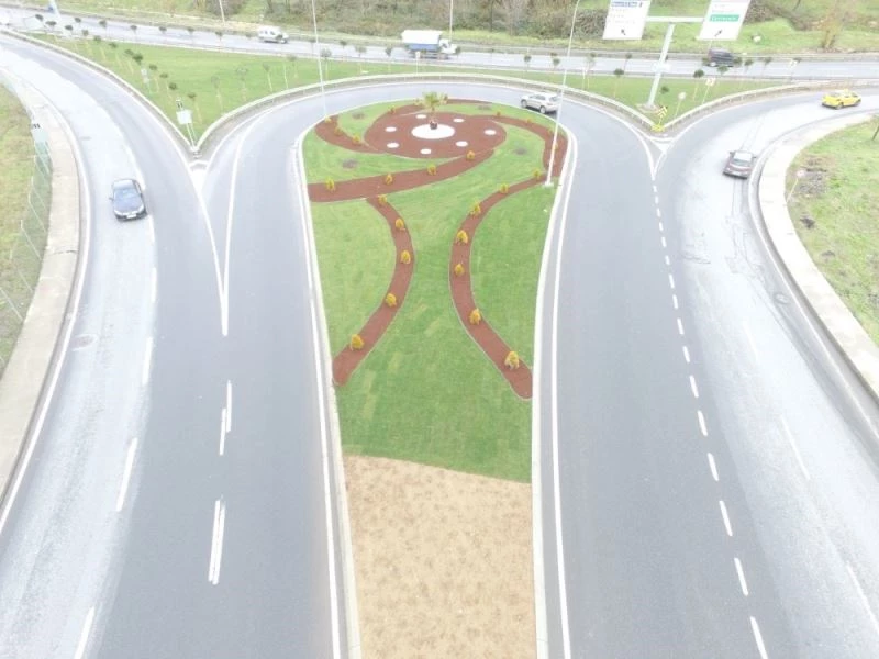 Yeşil alan düzenlemeleriyle Küçükçekmece’nin çehresi değişiyor
