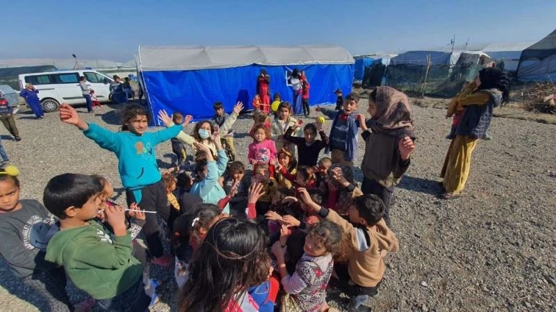 Çadırların arasından çocuk kahkahaları yükseldi
