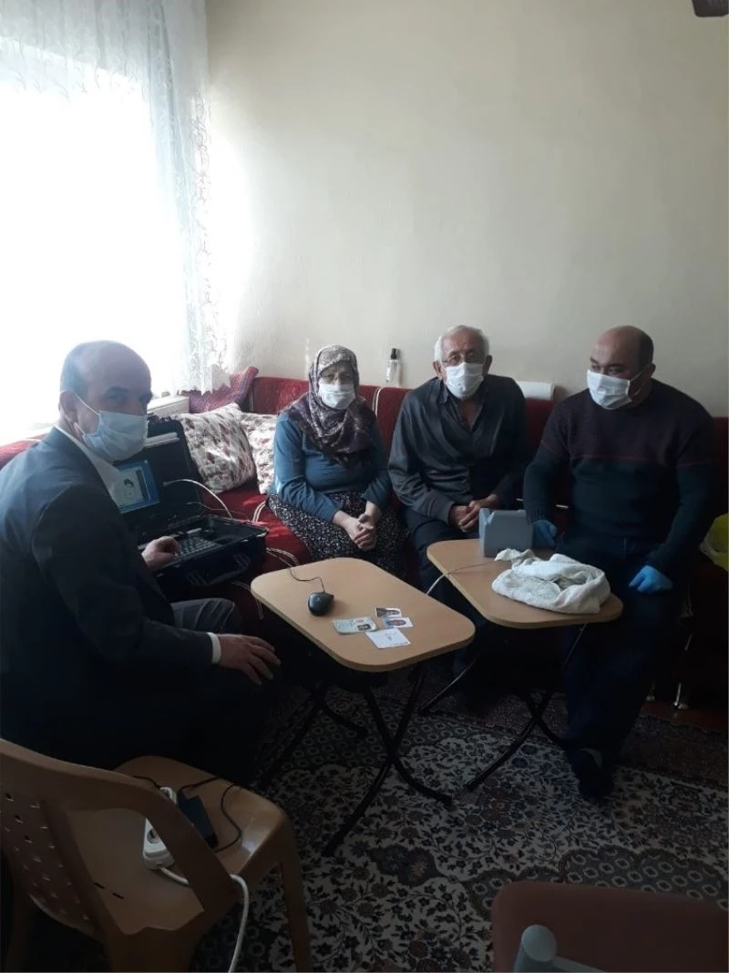 Korkuteli’de, engelli ve yaşlı bireylerin çipli kimlik kartı almasına kolaylık
